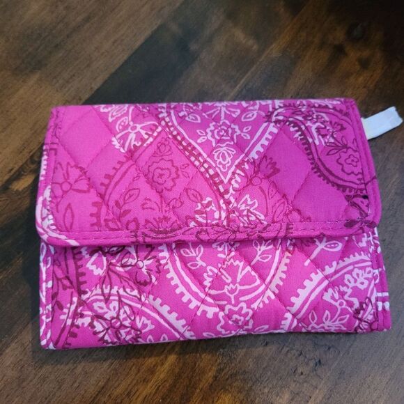 Vera Bradley Stamped Paisley Euro Wallet NWT - Picture 1 of 5